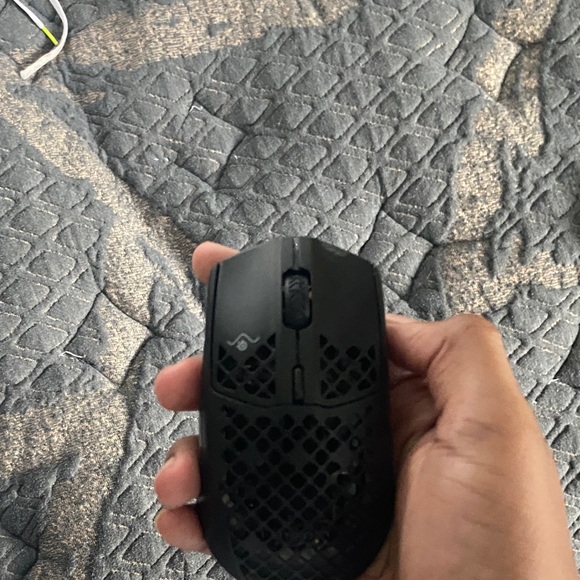Black Wireless Gaming Mouse